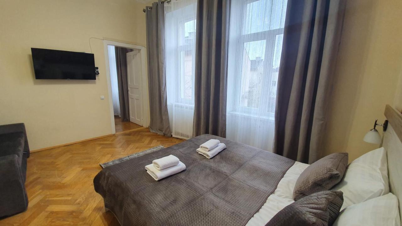 Demar Apart Herzena Lviv Buitenkant foto