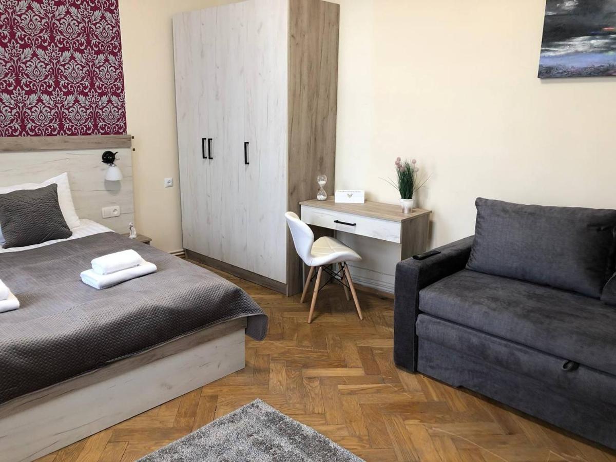 Demar Apart Herzena Lviv Buitenkant foto