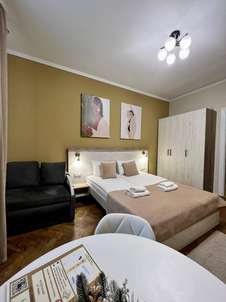 Demar Apart Herzena Lviv Buitenkant foto