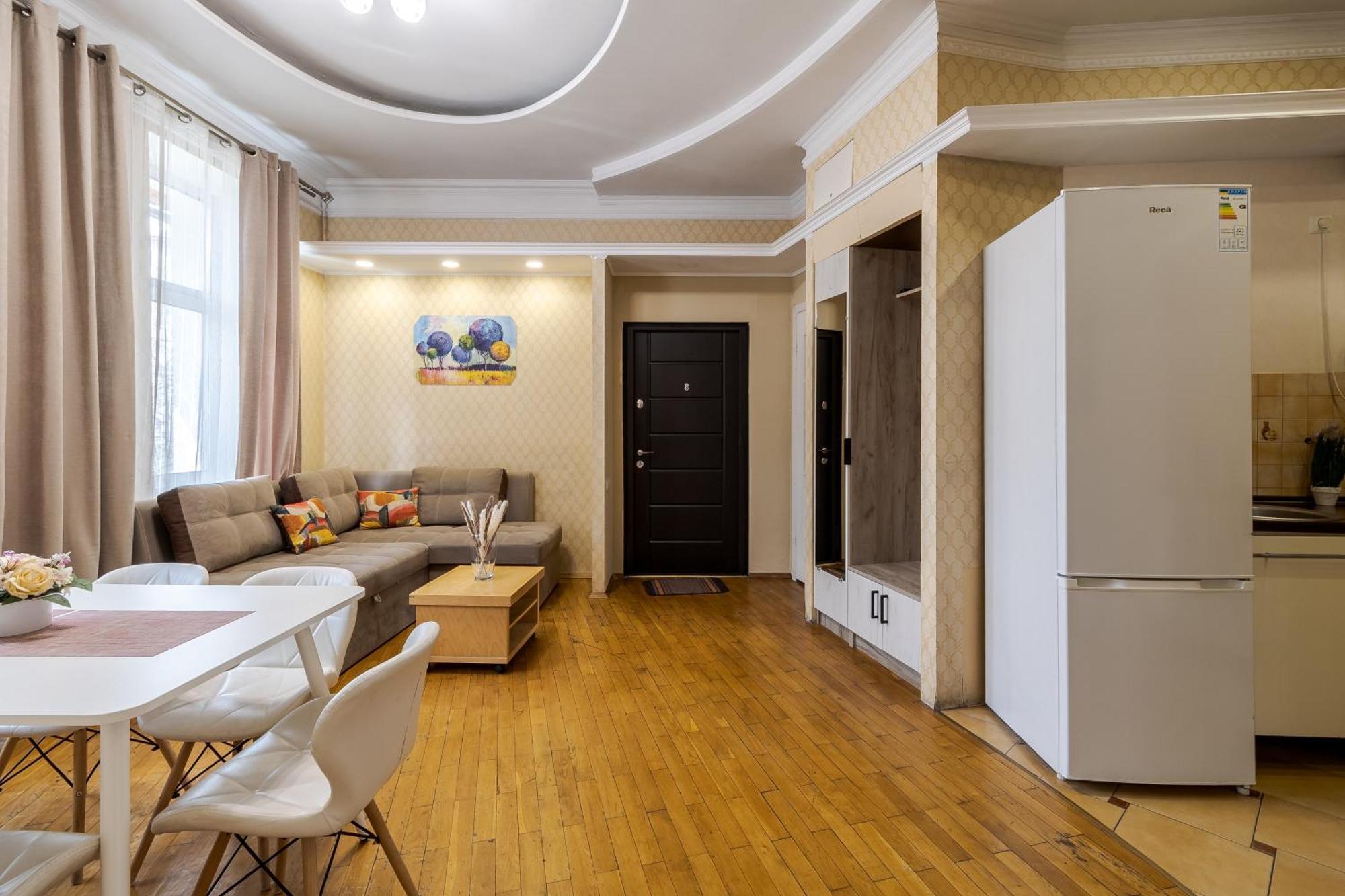 Demar Apart Herzena Lviv Buitenkant foto